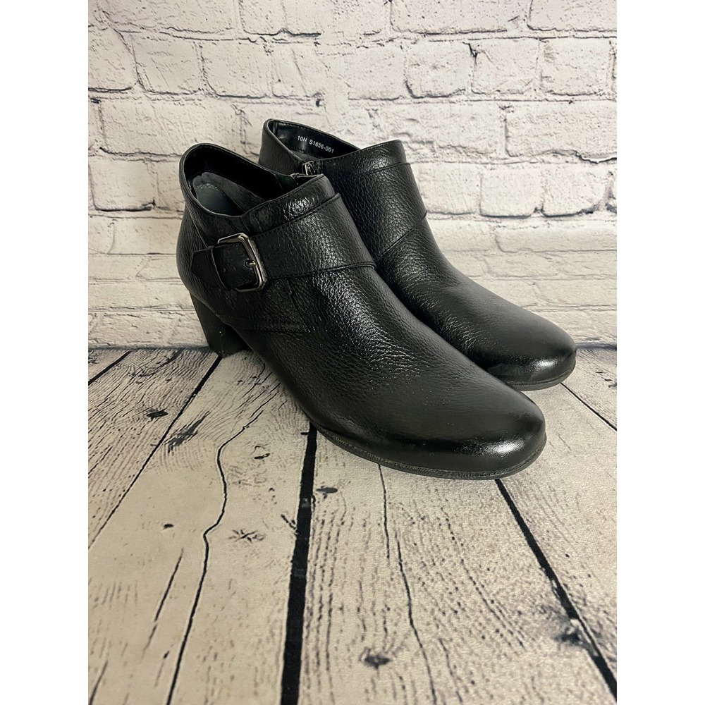 Clarks Women's Softwalk Black  Round Toe 2" Block Heel Ankle Boots 10N
